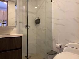 w Prestigious Loft in the Heart of Santa Barbara