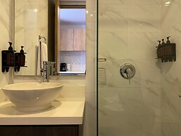 w Prestigious Loft in the Heart of Santa Barbara