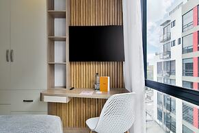 w Prestigious Loft in the Heart of Santa Barbara