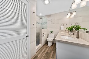 International Colony Club 16