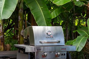 International Colony Club 18