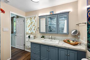 International Colony Club 22