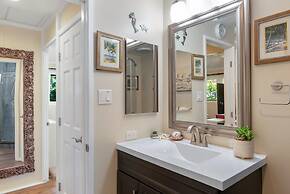 International Colony Club 22