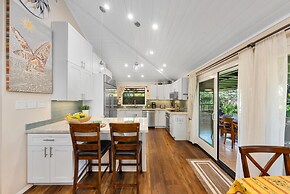 International Colony Club 22