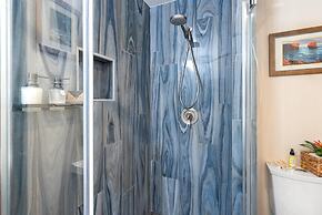 International Colony Club 22