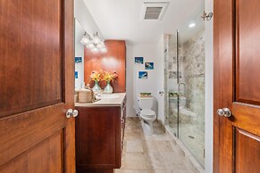 International Colony Club 23