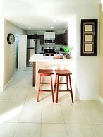 City View New Kingston Apartment w/ Pool