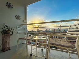 City View New Kingston Apartment w/ Pool