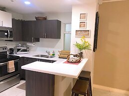 City View New Kingston Apartment w/ Pool