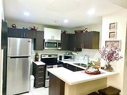 City View New Kingston Apartment w/ Pool
