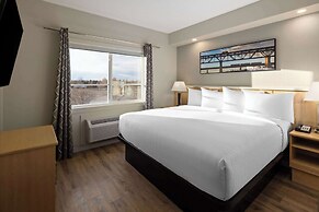 Baymont By Wyndham West Edmonton