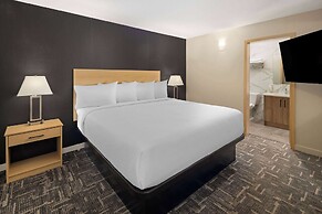 Baymont By Wyndham West Edmonton