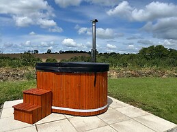 Umberleigh Cabin Retreat W/fire pit