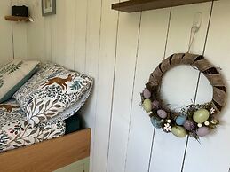 Umberleigh Cabin Retreat W/fire pit