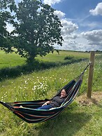 Cozy Hut Retreat in Umberleigh/fire pit