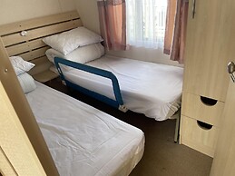 Pet Friendly - Caravan Park Skegness 4 Bed