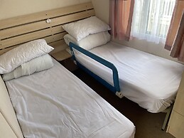 Pet Friendly - Caravan Park Skegness 4 Bed