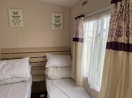 Pet Friendly - Caravan Park Skegness 4 Bed
