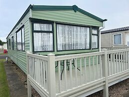 Pet Friendly - Caravan Park Skegness 4 Bed