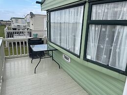 Pet Friendly - Caravan Park Skegness 4 Bed