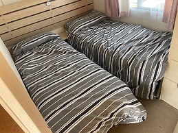4 Bed Lodge Sleeps 8 - Pets & Wifi Free Parking