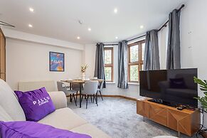 Cosy Spacious Duplex Apartment Near Salford Royal