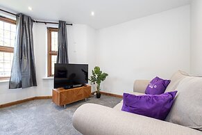 Cosy Spacious Duplex Apartment Near Salford Royal