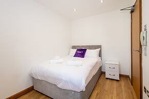 Cosy Spacious Duplex Apartment Near Salford Royal