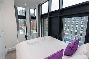 Spacious Two Bedroom Penthouse in MCR City Centre