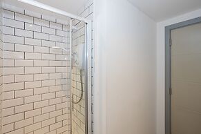 Apartment Close to City Centre and Media City By Pillo Rooms