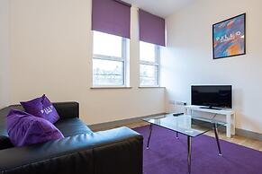 Apartment Close to City Centre and Media City By Pillo Rooms