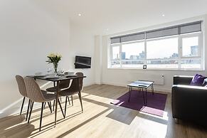 Modern, Stylish 1BR Apartment Nearby AO Arena