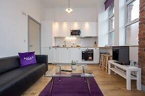 Spacious, Apartment Close to Manchester City Centre By Pillo Rooms
