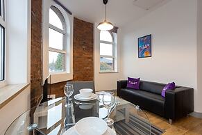 Spacious, Apartment Close to Manchester City Centre By Pillo Rooms