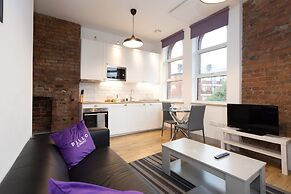 Spacious, Apartment Close to Manchester City Centre By Pillo Rooms