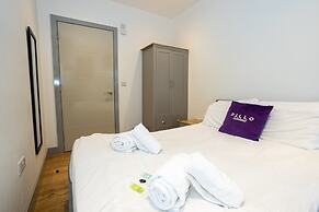Spacious, Apartment Close to Manchester City Centre By Pillo Rooms