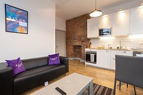 Spacious, Apartment Close to Manchester City Centre By Pillo Rooms