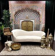 Luxury Retreat Modern Spacious 4 Bedroom Home