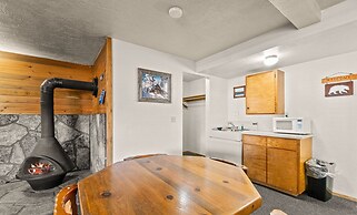 Willamette Pass Inn