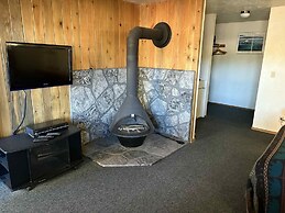 Willamette Pass Inn