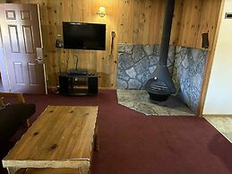 Willamette Pass Inn