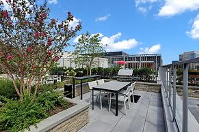 Global Luxury Suites at Town Center