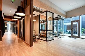 Global Luxury Suites at Town Center