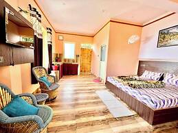 Goroomgo Paradise Inn Dharmsala