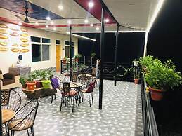 Goroomgo Paradise Inn Dharmsala