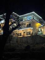 Goroomgo Paradise Inn Dharmsala