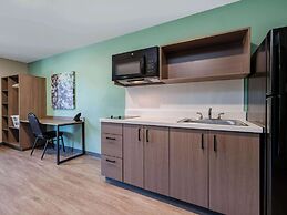 ECHO Suites Extended Stay by Wyndham Indianapolis AmeriPlex