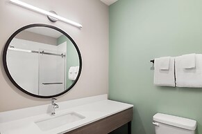 ECHO Suites Extended Stay by Wyndham Indianapolis AmeriPlex