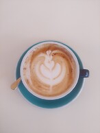 Studio With Pool, Garden and Open Roof Bathroom