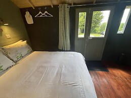 Enchanted Cabin Retreat in Sibford Gower